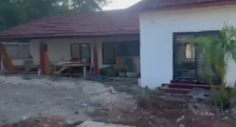 For Sale: 3 HOUSES IN A COMPOUND, $2.5 MILLION O