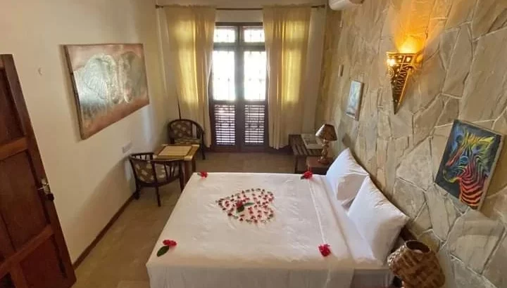 For Outright Sale:10 BDRMS BEACH-FRONT BOUTIQUE