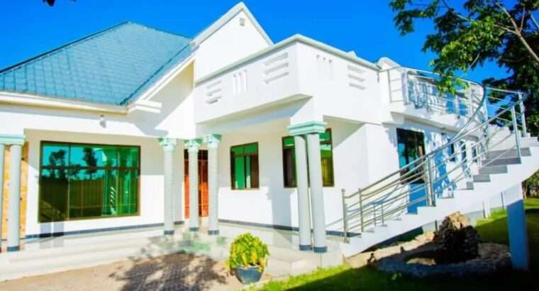 5 BDRMS FURNISHED LUXURIOUS HOME, IN ARUSHA