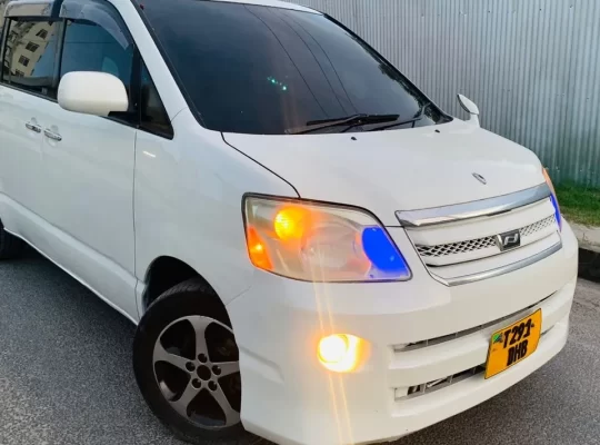 TOYOTA NOAH NEW SHAPE, # DHB IN DAR.