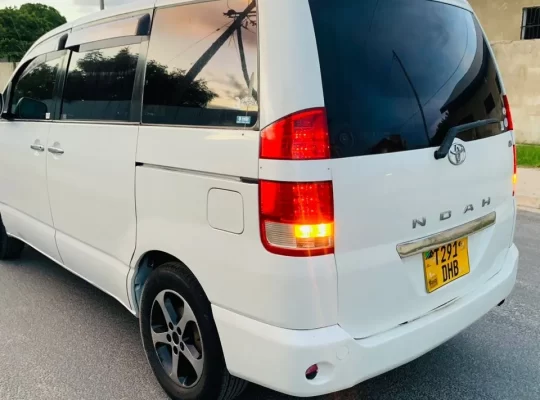 TOYOTA NOAH NEW SHAPE, # DHB IN DAR.