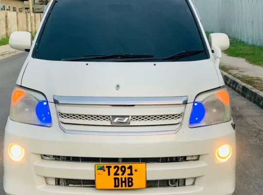 TOYOTA NOAH NEW SHAPE, # DHB IN DAR.