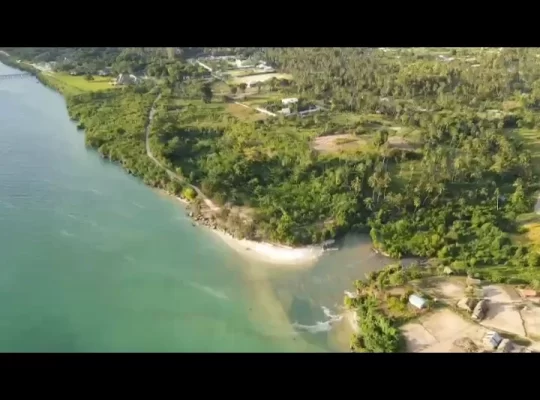 19 ACRES CLIFF-BEACH-LAND AT UZI ZANZIBAR