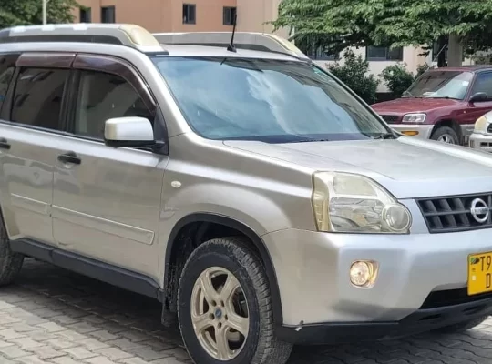 NISSAN EXTRAIL, NO. DVP, TSHS.13 MILLION.