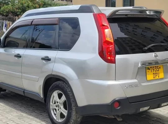 NISSAN EXTRAIL, NO. DVP, TSHS.13 MILLION.