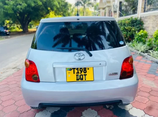 TOYOTA IST, NO DQT DAR