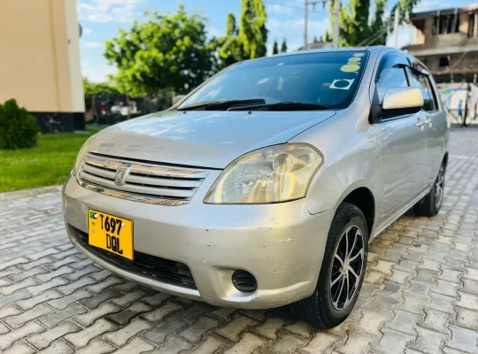 TOYOTA RAUM, NO. DQL IN DAR.