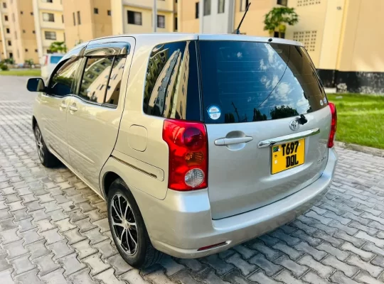 TOYOTA RAUM, NO. DQL IN DAR.