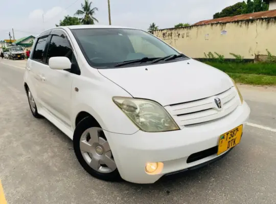 TOYOTA IST, NO. DTK IN DAR