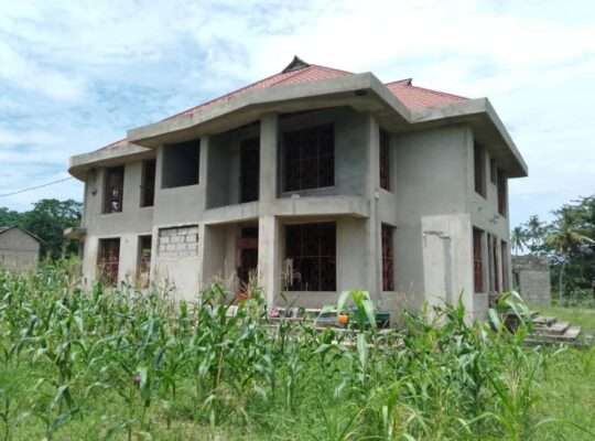 5 BDRMS TITLED SEMI-FINISHED HOUSE AT PUGU HILLS