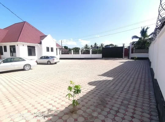 4-APARTMENTS IN A COMPOUND AT GOBA/MAKONGO