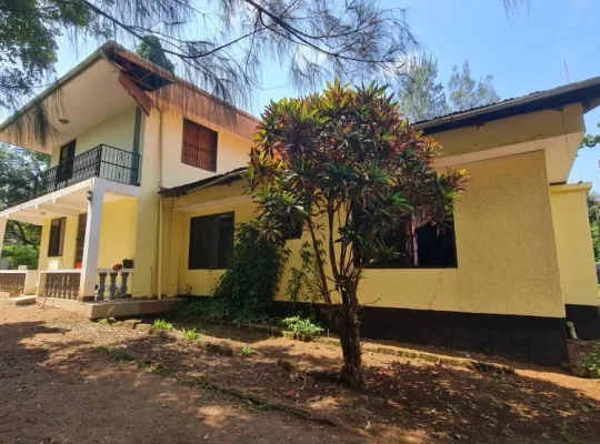 10 BDRMS PRIME HOUSE, TSHS.530 MIL. AT SHANTY TO