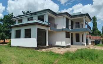 5 BDRM SPACIOUS HOUSE, 6,750 SQM PLOT AT PUGU.