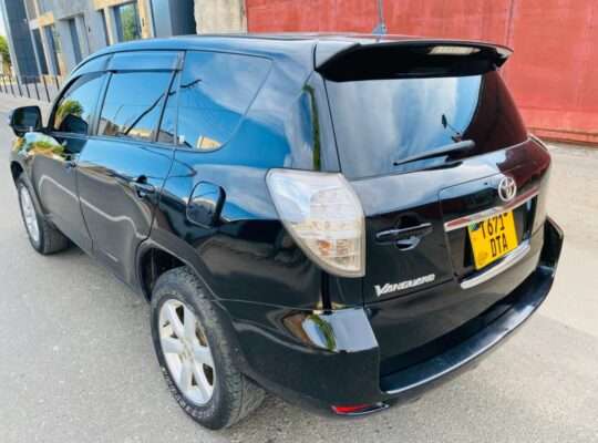 TOYOTA VAN GUARD, # DTA, TSHS.24 MIL. IN DAR