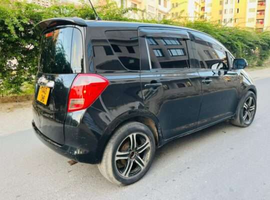 TOYOTA RACTIS, # DMB, 11 MIL. IN DAR.