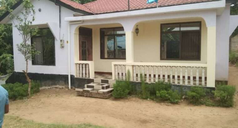 NYUMBA INAUZWA NA BANK, KIBAMBA CCM/UBUNGO.