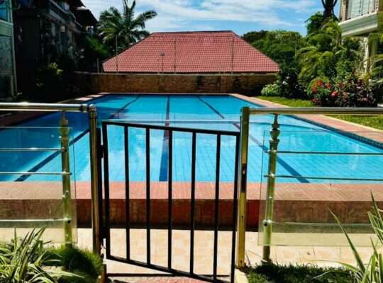 3 BDRM FURNISHED POOL-APARTMENT AT OYSTERBAY.