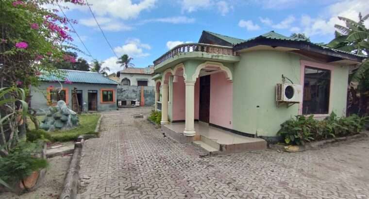 YA VYUMBA VINNE (4) IMESHUSHWA BEI KITUNDA