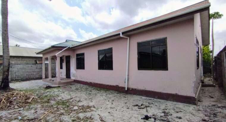 NYUMBA NZURI MPYA, VYUMBA VITATU(3) KITUNDA MISI