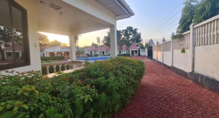 HOTELI YA VYUMBA 17, KEREGE/BARABARA YA BAGAMOYO