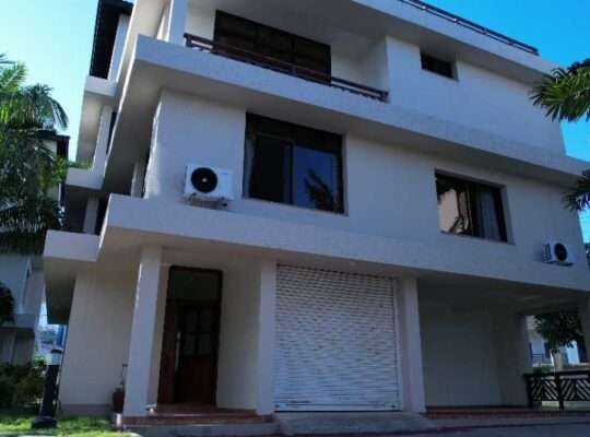 6 BDRMS UNFURNISHED VILLA ON TOURE DRIVE, MASAKI