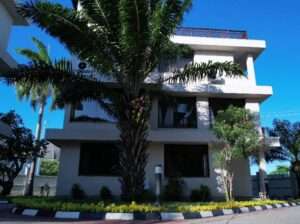 6 BDRMS UNFURNISHED VILLA ON TOURE DRIVE, MASAKI