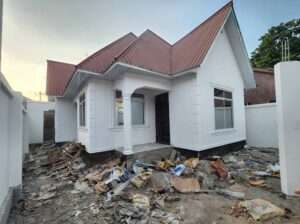 NYUMBA MPYA, VYUMBA VITATU (3) MBAGALA CHAMAZI