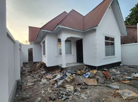 NYUMBA MPYA, VYUMBA VITATU (3) MBAGALA CHAMAZI