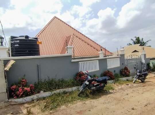 NYUMBA KALI YAKUHAMIA,TSHS.95 MILIONI,KINYEREZI.