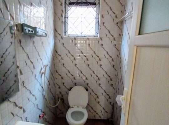 NYUMBA KALI YAKUHAMIA,TSHS.95 MILIONI,KINYEREZI.