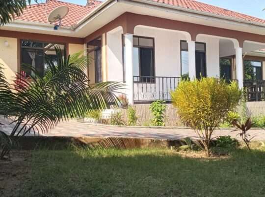 NYUMBA YA KISASA YA VYUMBA VINNE (4) MINGOI