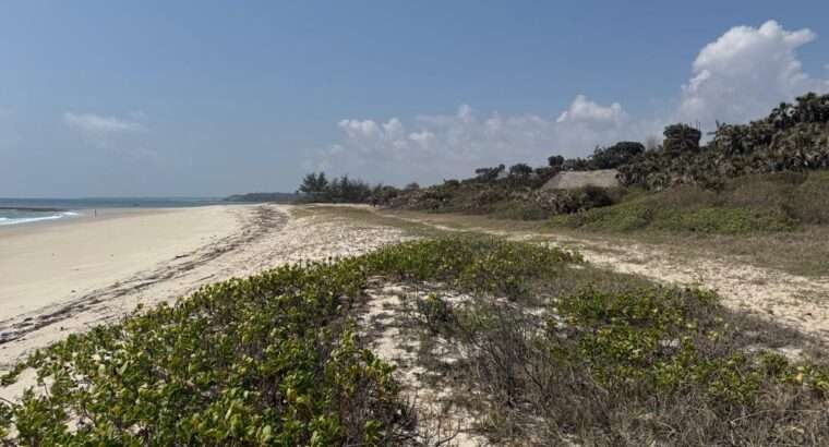9.5 ACRES BEACHLAND, $1.5 M. AT MBUTU KIGAMBONI