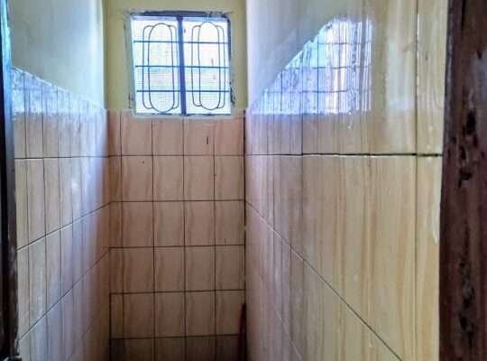 NYUMBA YENYE VYUMBA VITATU (3) BOMBAMBILI,UKONGA