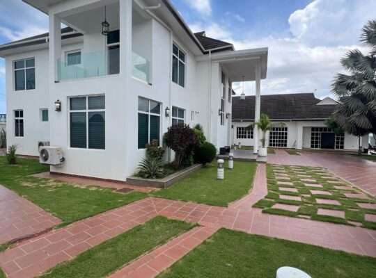 10 BDRM LAVISH POOL-MANSION, $2.2 MIL. AT MBWENI