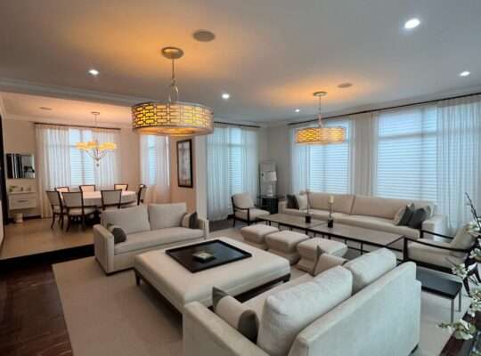 10 BDRM LAVISH POOL-MANSION, $2.2 MIL. AT MBWENI