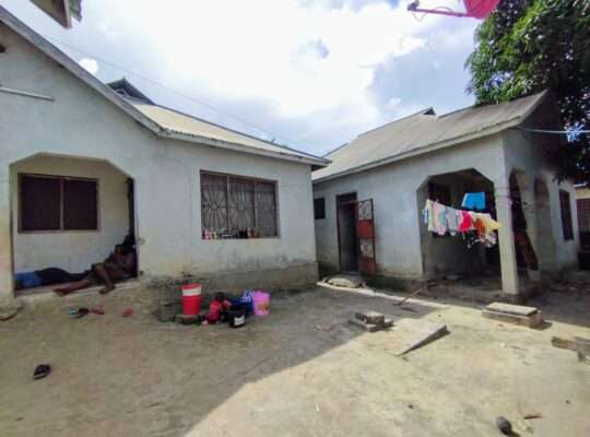 NYUMBA TATU PAMOJA, TSHS. 40M. CHANIKA TALIANI.