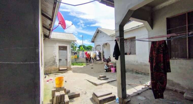 NYUMBA TATU PAMOJA, TSHS. 40M. CHANIKA TALIANI.