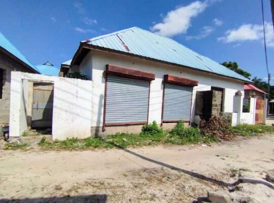 NYUMBA YENYE VYUMBA VITATU (3) KIGEZI, CHANIKA