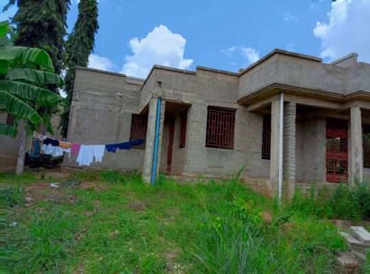 NYUMBA YAKUMALIZIA UJENZI, VYUMBA 4,GOBA MPAKANI