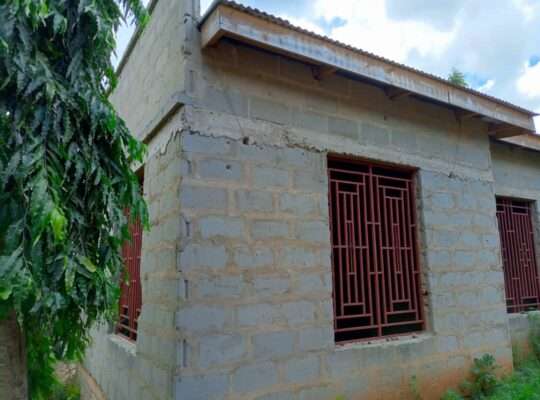 NYUMBA YAKUMALIZIA UJENZI, VYUMBA 4,GOBA MPAKANI