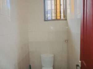 NYUMBA YA VYUMBA VINNE(4) MADUKA 5, KINYEREZI