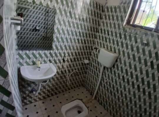 NYUMBA VYUMBA VINNE (4) MOSHI-BAR, UKONGA