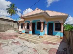 NYUMBA VYUMBA VINNE (4) MOSHI-BAR, UKONGA