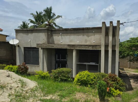 NYUMBA YENYE HATI, VYUMBA 3,GOBA NJIA NNE