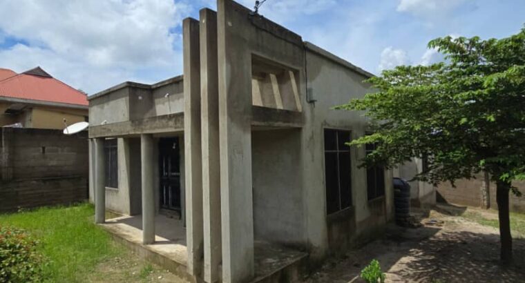 NYUMBA YENYE HATI, VYUMBA 3,GOBA NJIA NNE