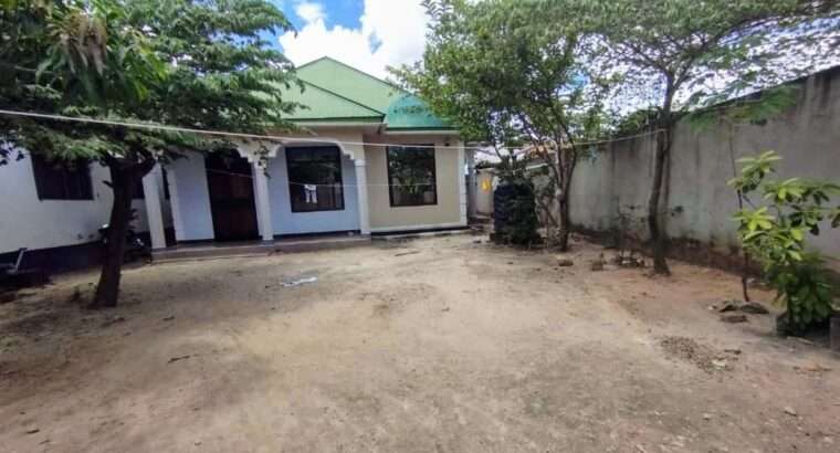 NYUMBA YA VYUMBA VITATU (3) KITUNDA MACHIMBO.