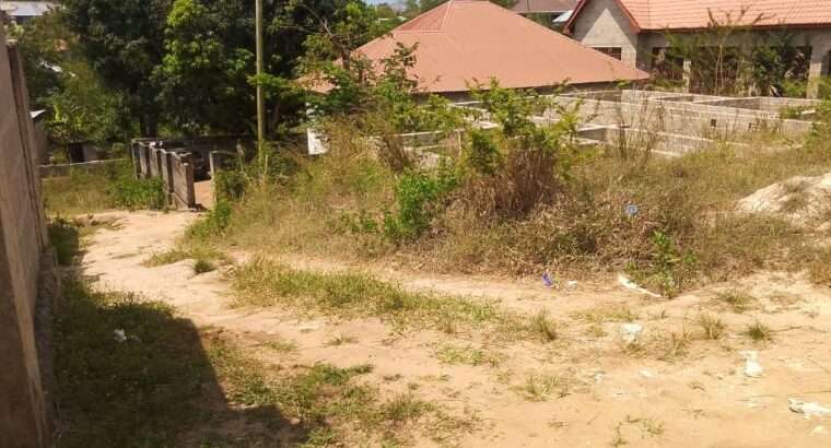 KIWANJA CHENYE MSINGI, SQM.500, KINAUZWA NA BANK