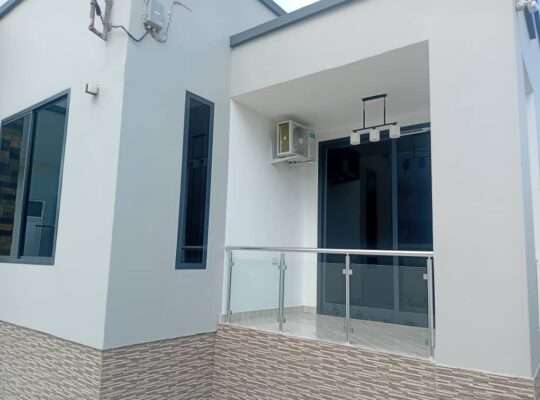 NYUMBA MPYA YA KISASA, VYUMBA VITATU (3) MADALE.