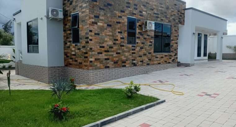 NYUMBA MPYA YA KISASA, VYUMBA VITATU (3) MADALE.