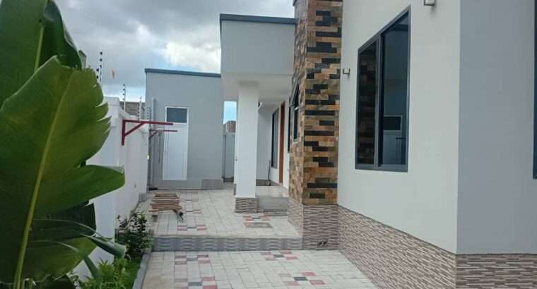 NYUMBA MPYA YA KISASA, VYUMBA VITATU (3) MADALE.